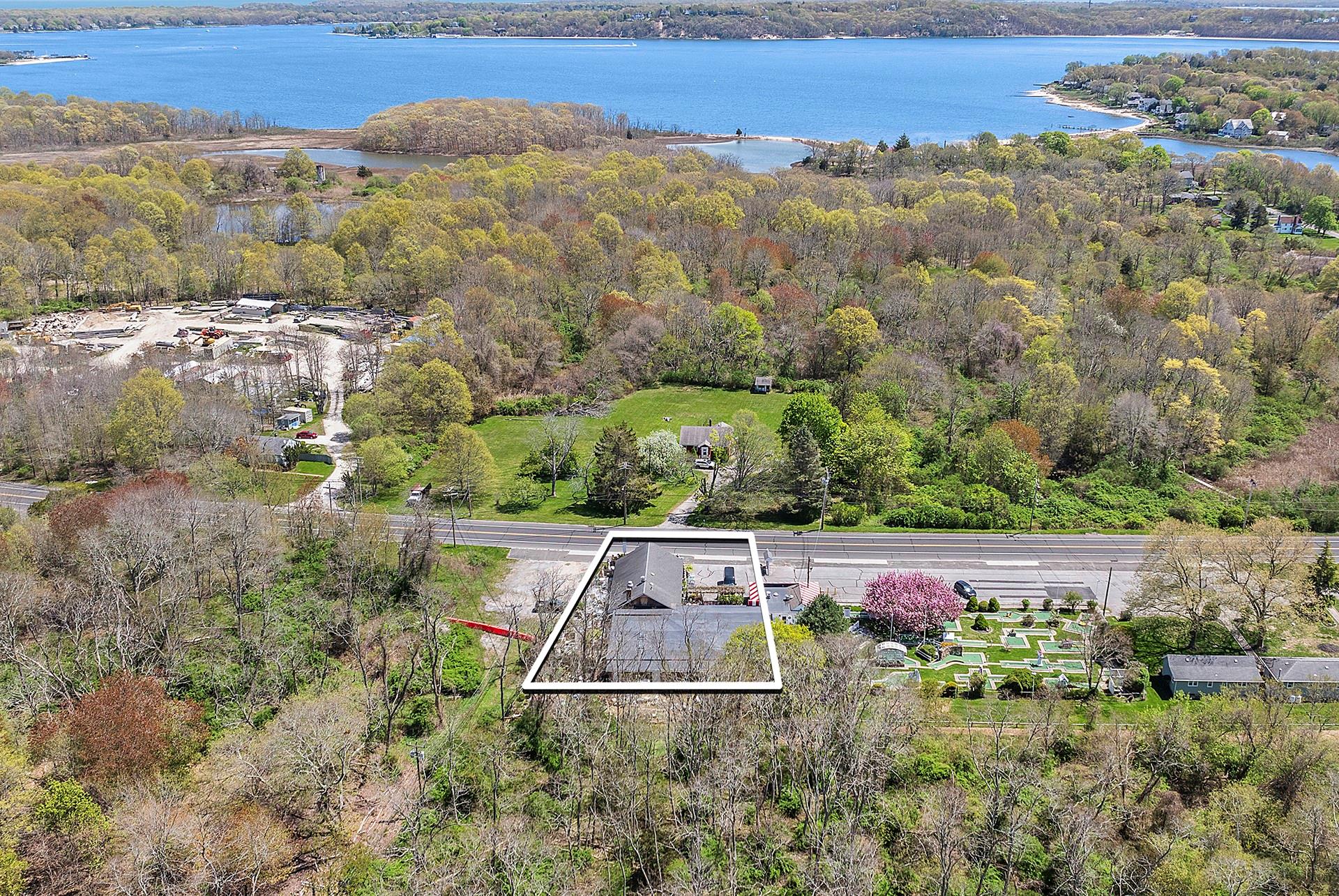 69465 Main Road, Greenport, NY 11944