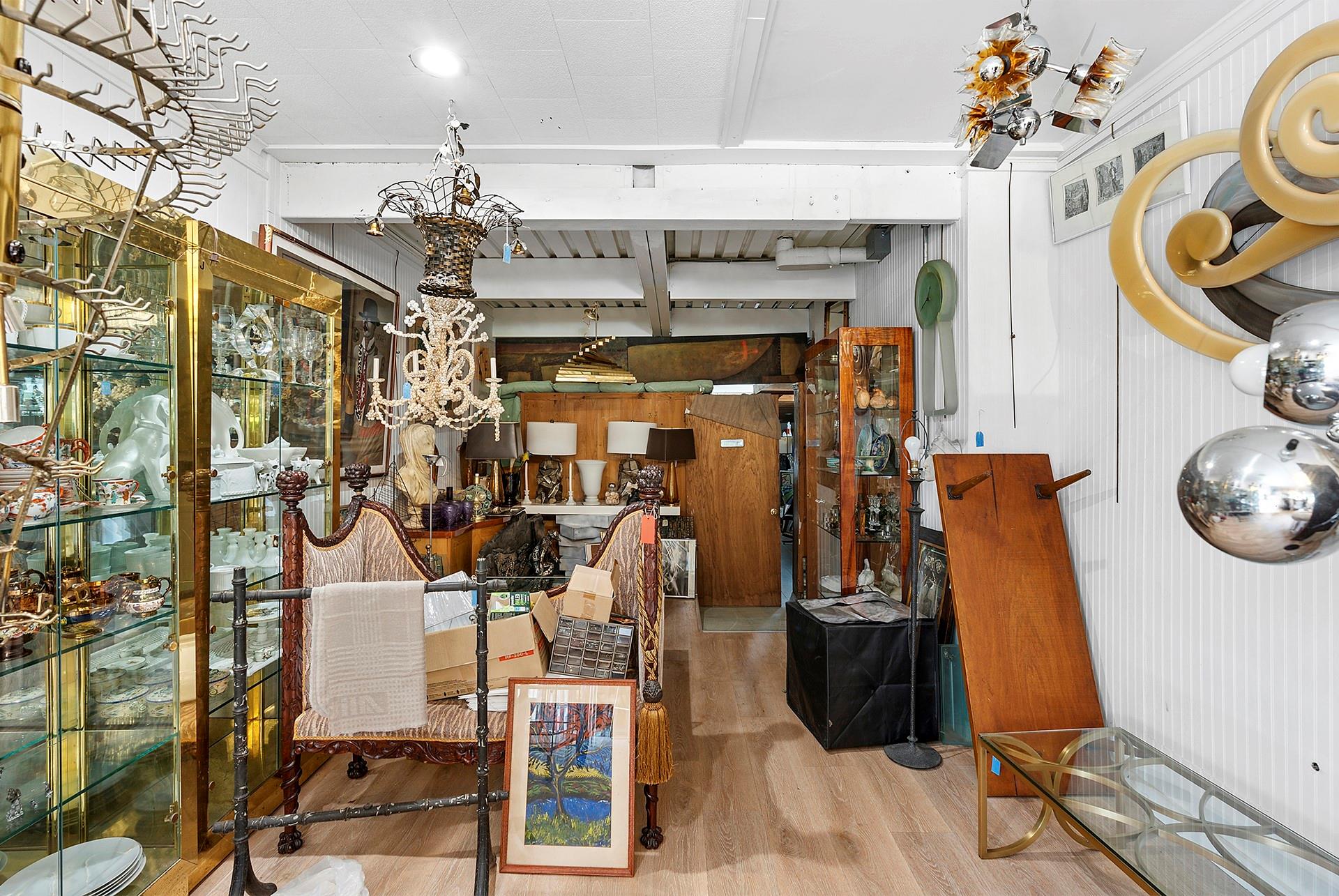 69465 Main Road, Greenport, NY 11944