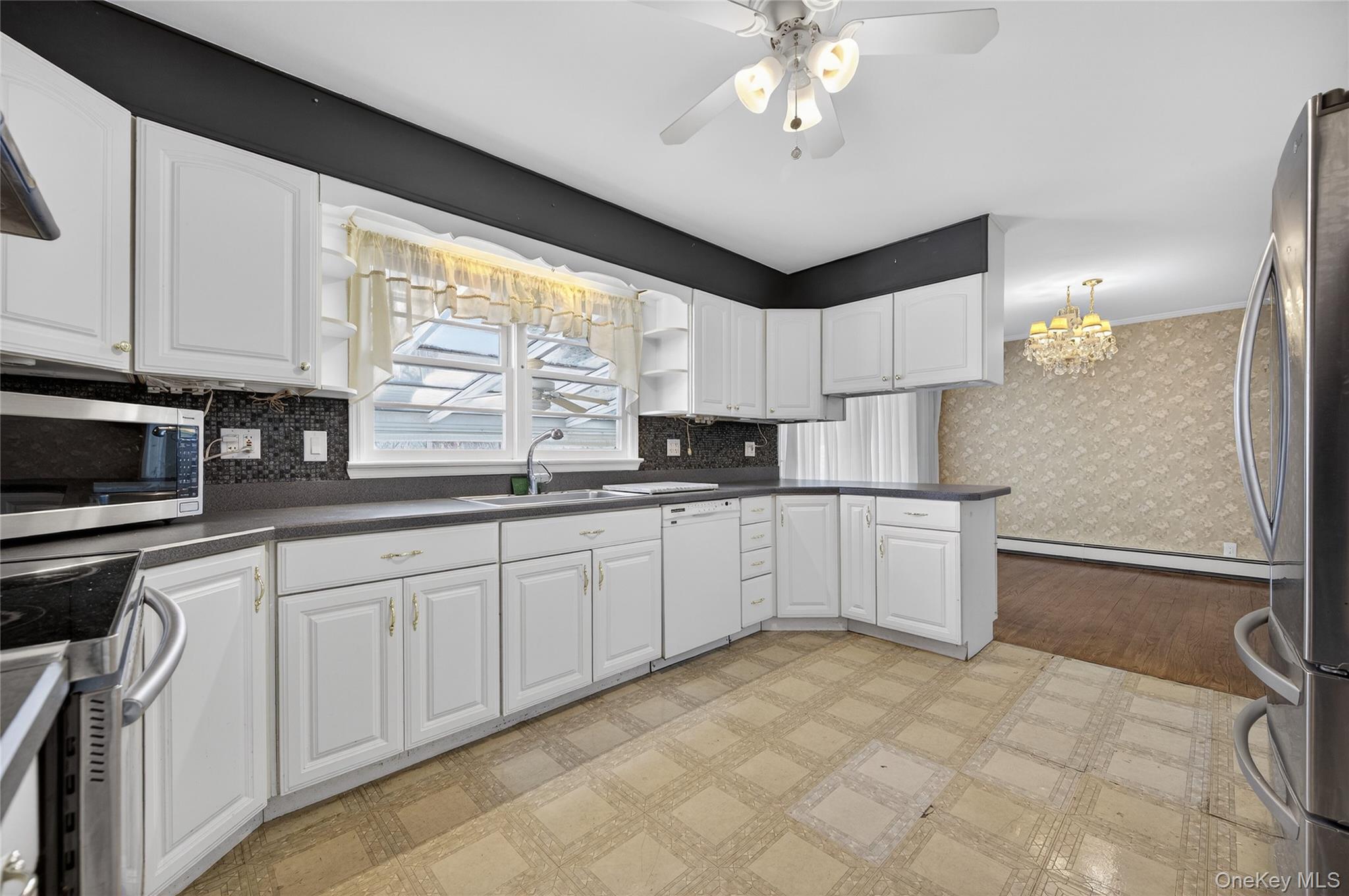 8 Crestwood Drive, Huntington Station, NY 11746