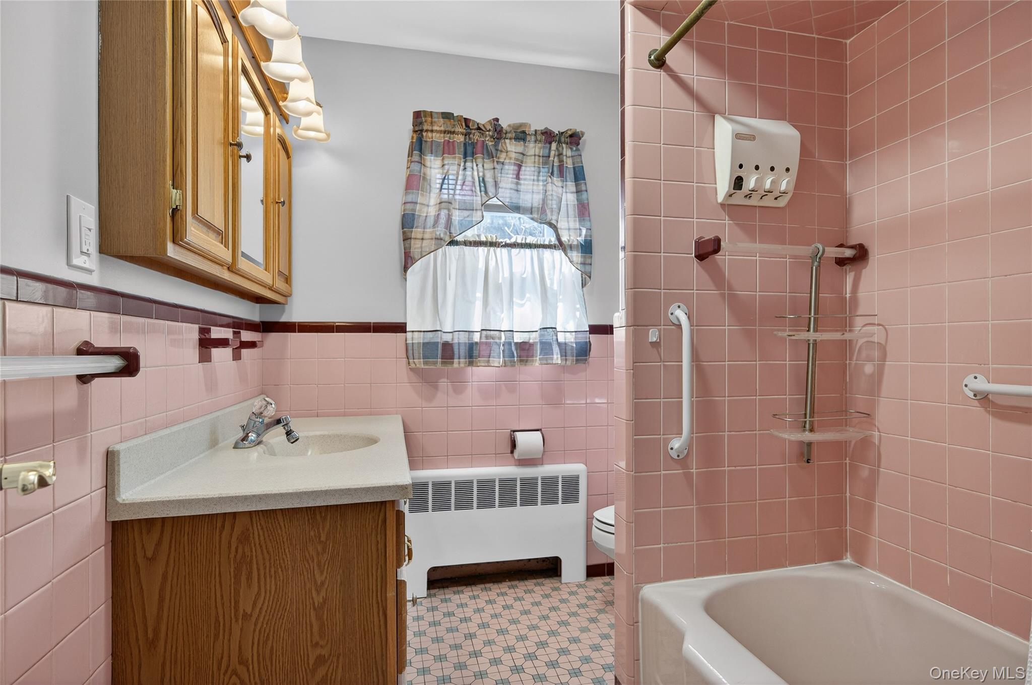 8 Crestwood Drive, Huntington Station, NY 11746