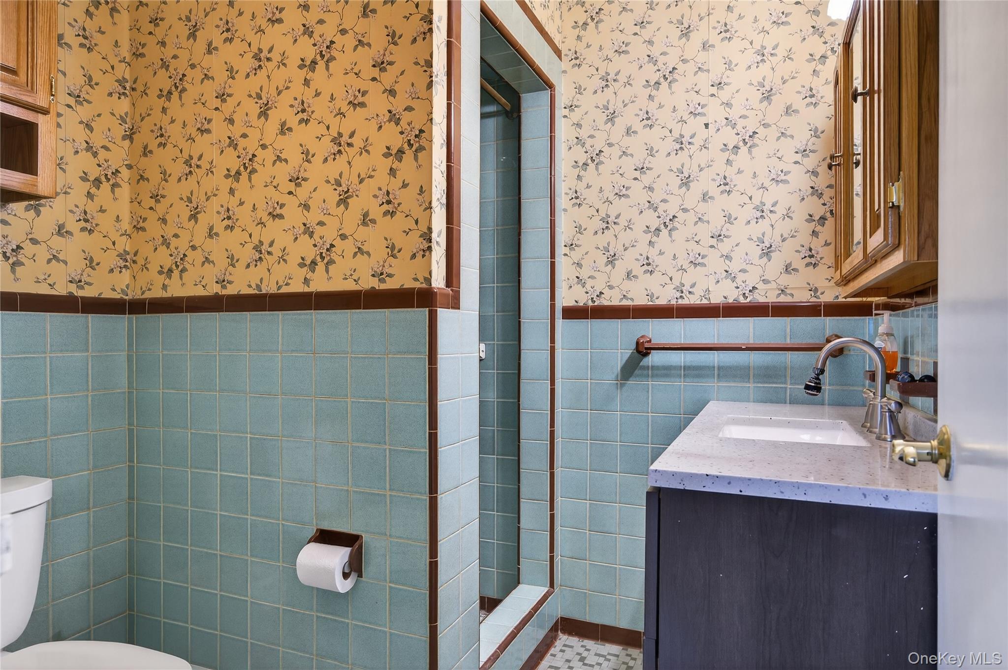 8 Crestwood Drive, Huntington Station, NY 11746