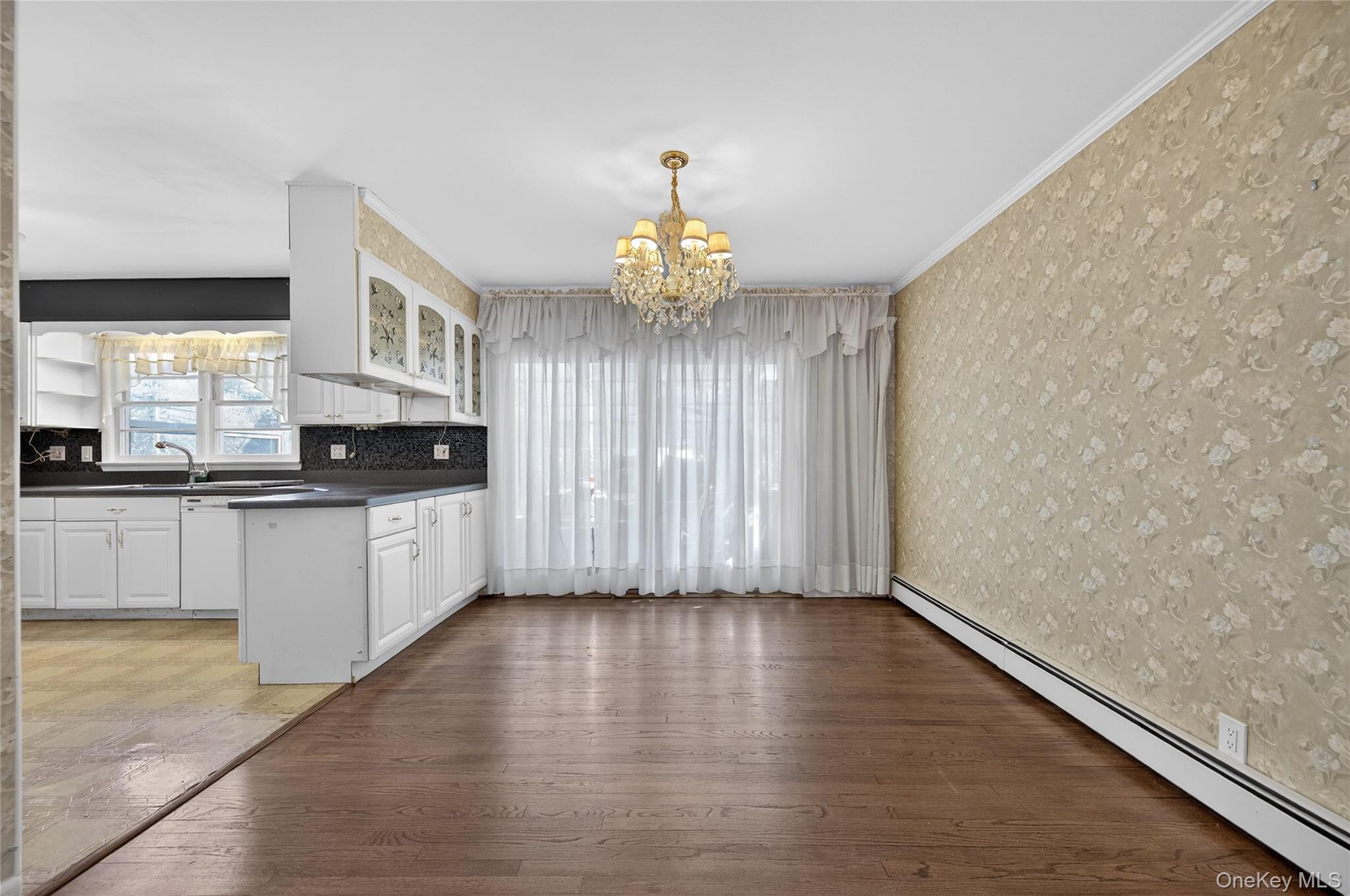 8 Crestwood Drive, Huntington Station, NY 11746