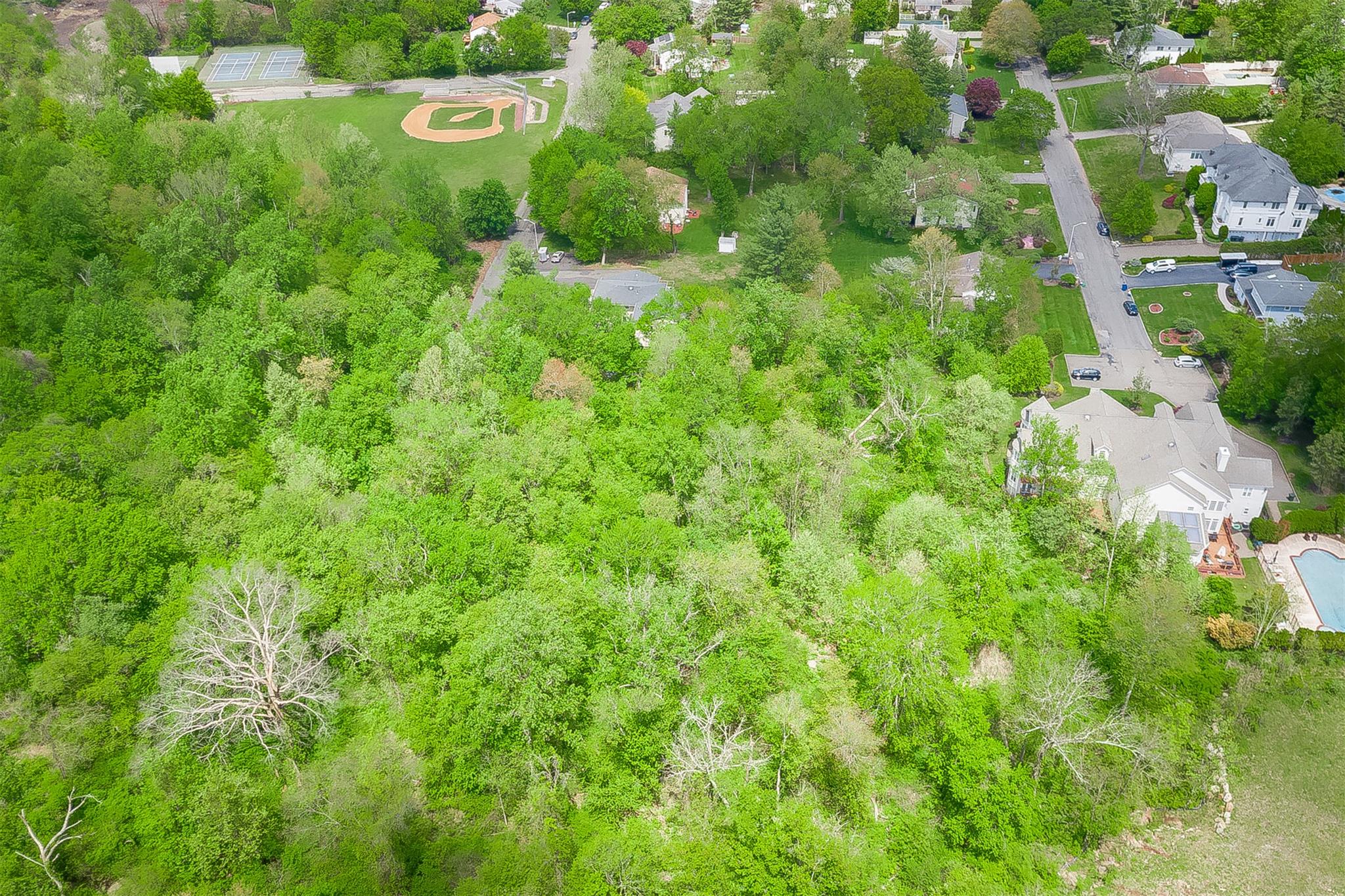 33 Pilgrim Lane, Monsey, NY 10952