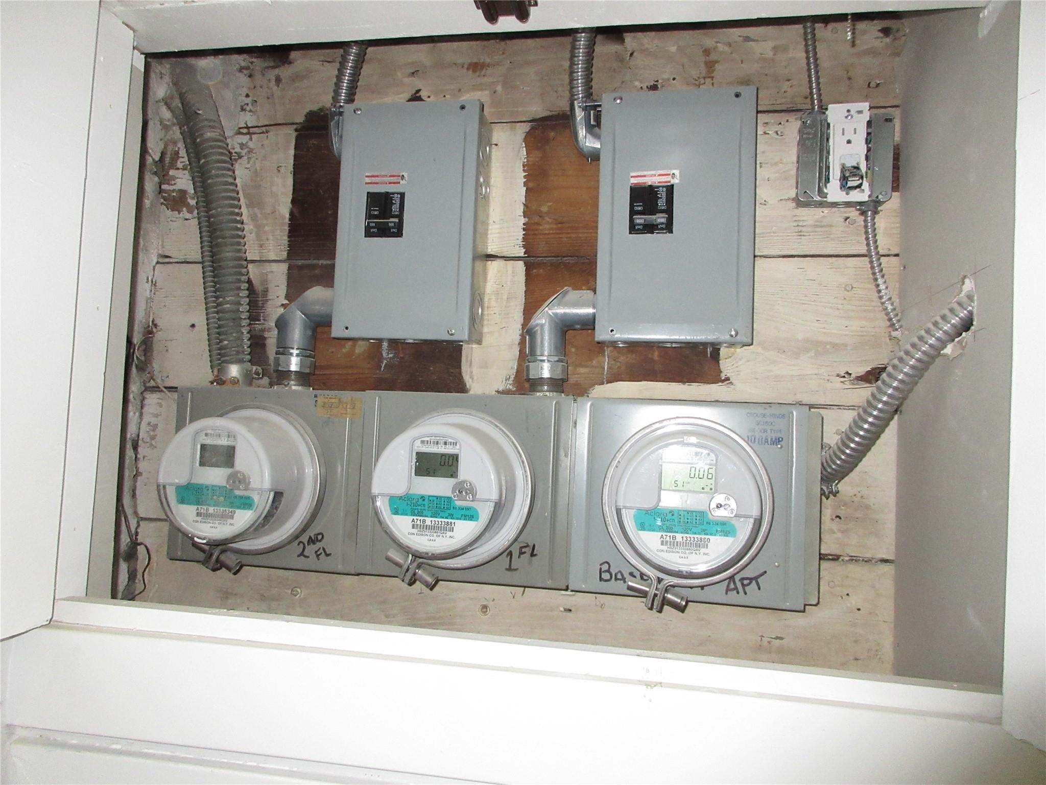 949 E 213th Street, Bronx, NY 10469