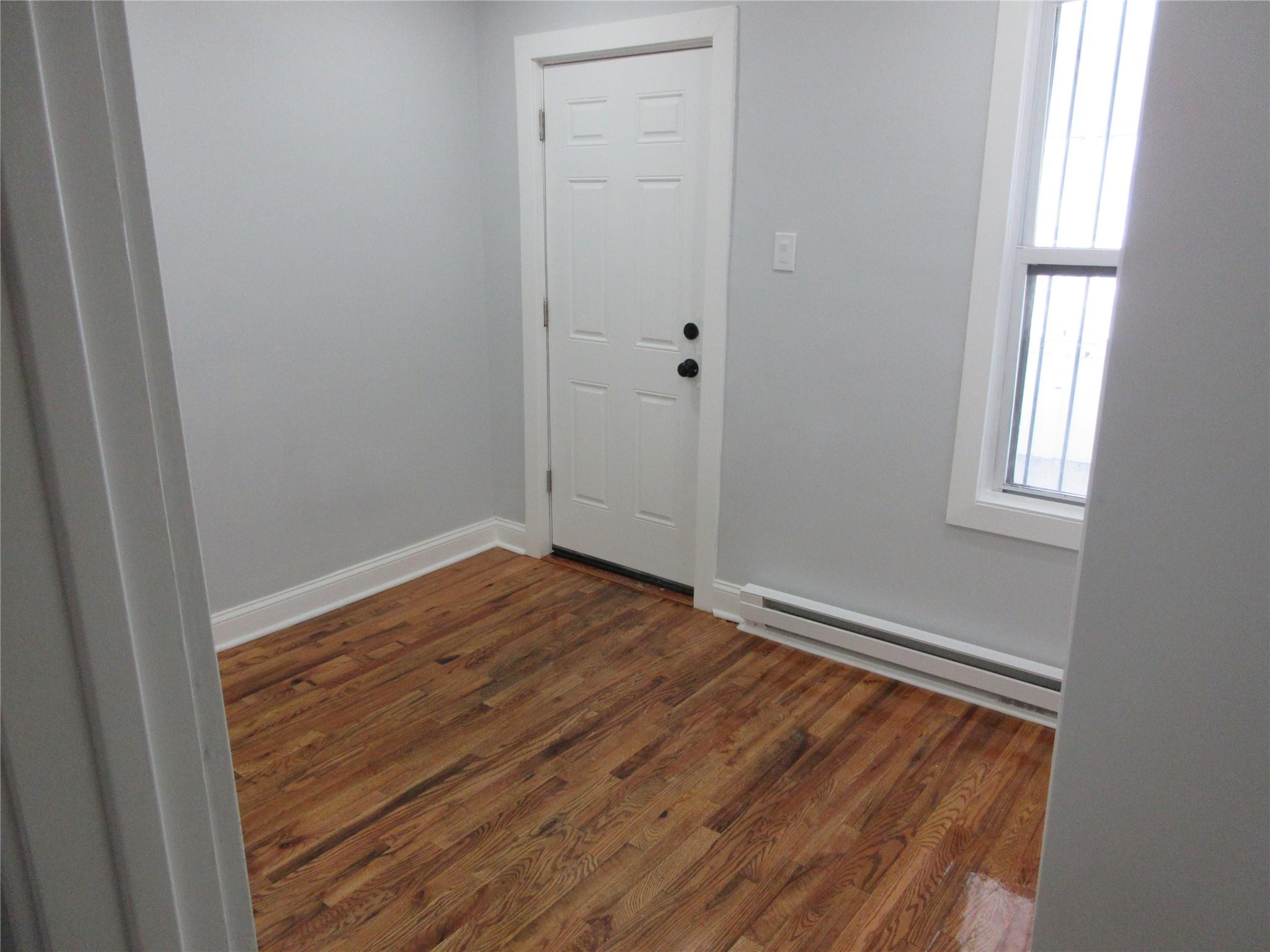 949 E 213th Street, Bronx, NY 10469