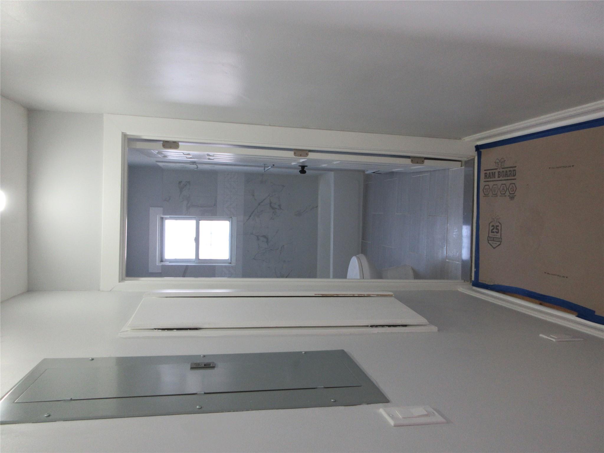 949 E 213th Street, Bronx, NY 10469