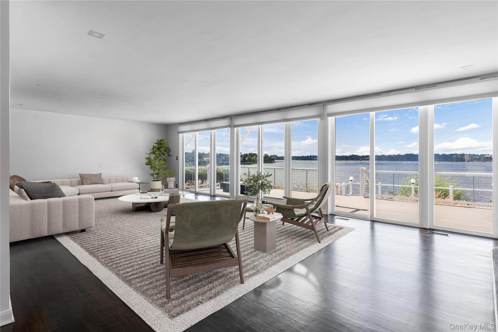 14 Shorecliff Place, Great Neck, NY 11023