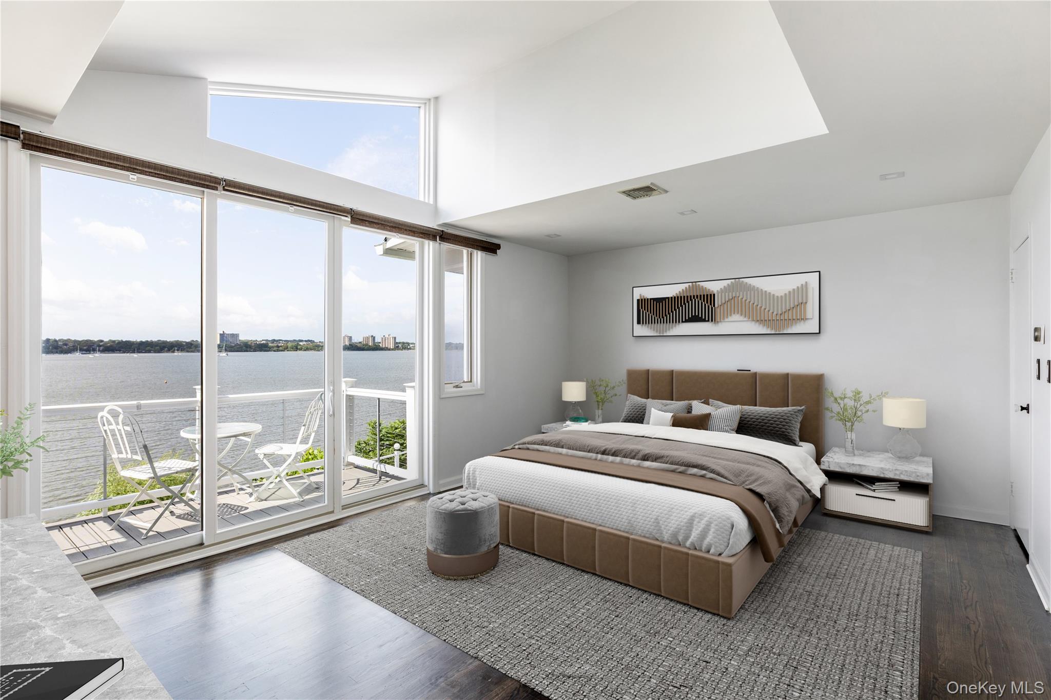 14 Shorecliff Place, Great Neck, NY 11023