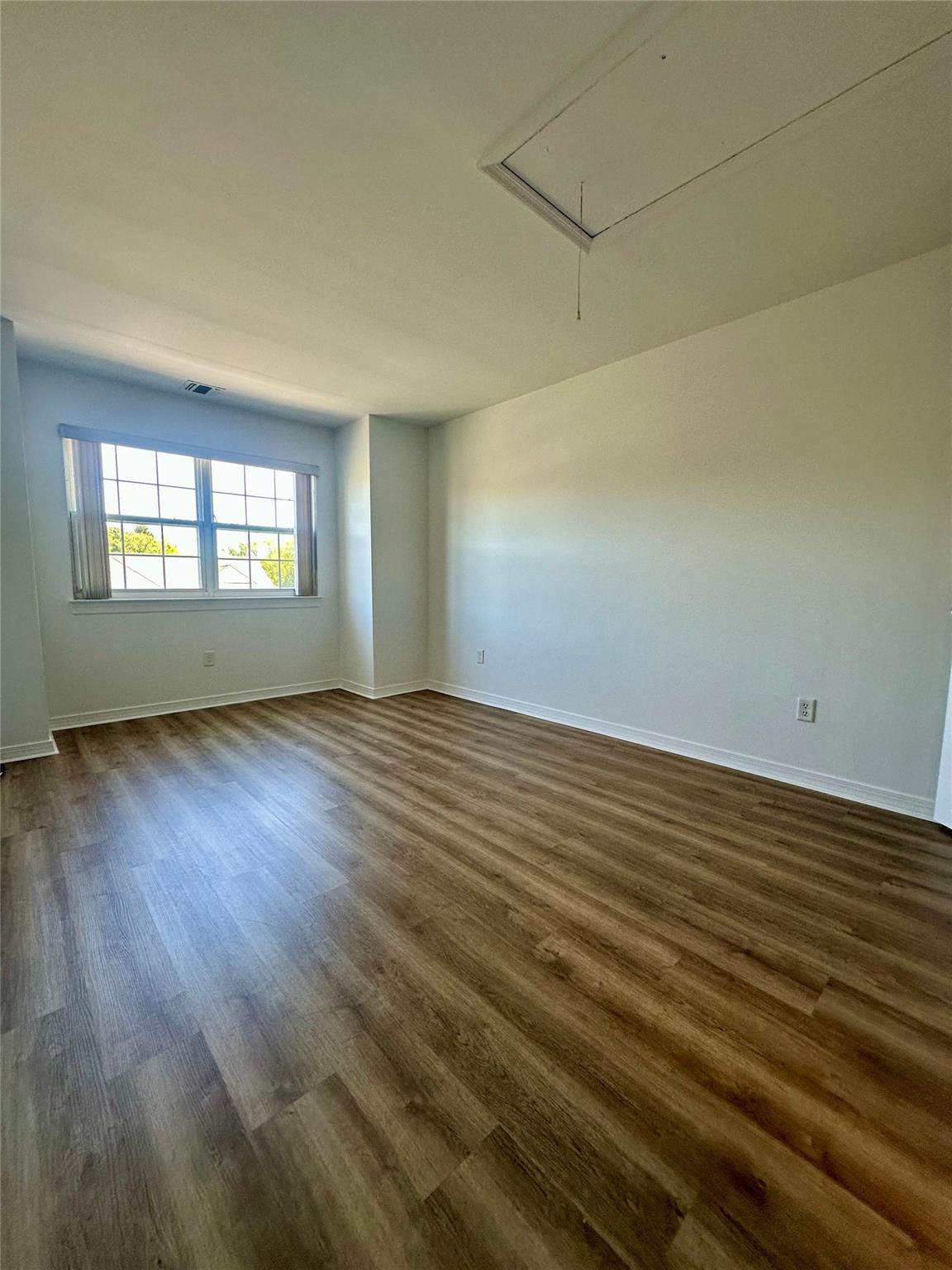 1403 Pebble Beach Path, Riverhead, NY 11901