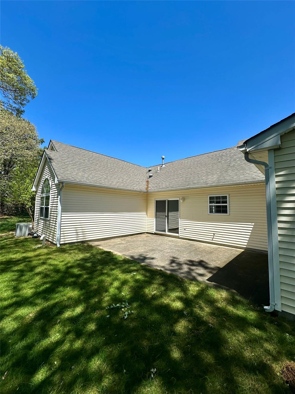 1403 Pebble Beach Path, Riverhead, NY 11901