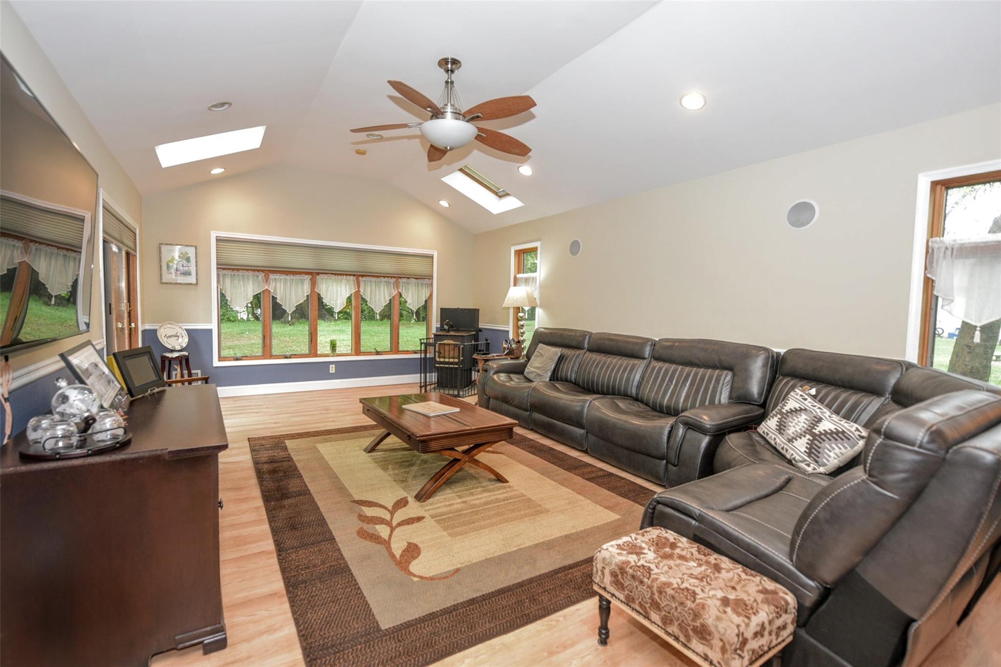 15 Hillside Avenue, Suffern, NY 10901