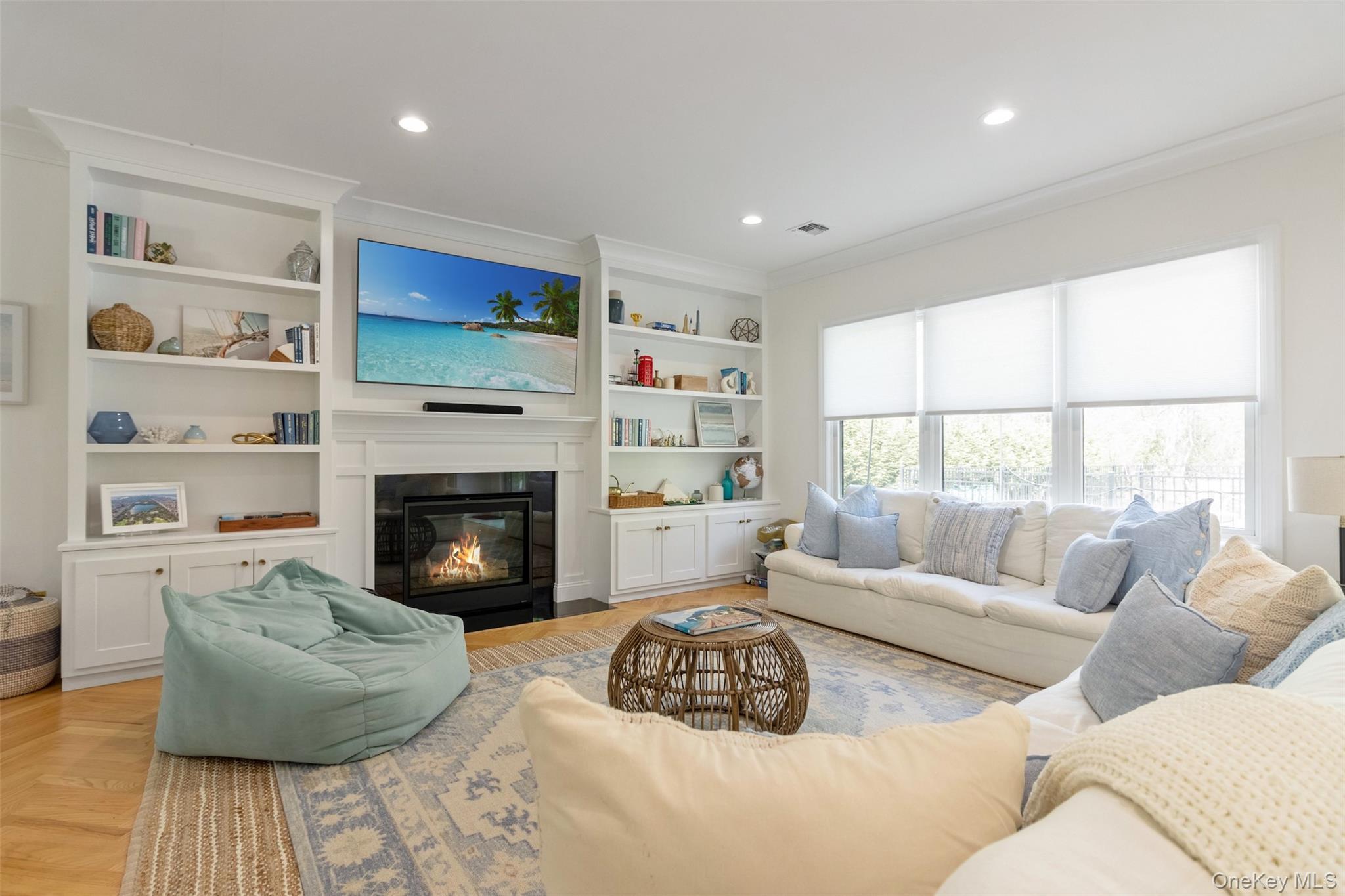 580 Stars Road, East Marion, NY 11939