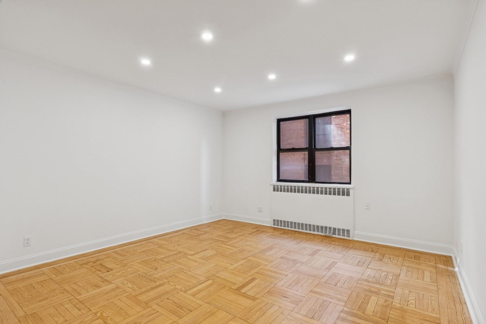 90 Park Terrace East # 3G, New York (Manhattan), NY 10034