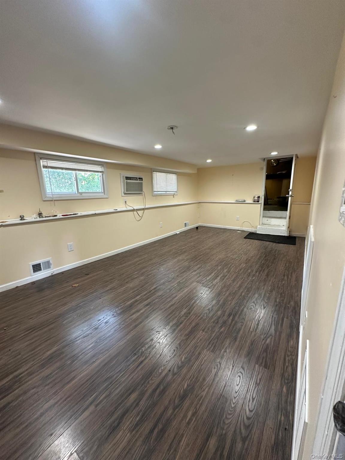 28 Glenda Drive, Deer Park, NY 11729