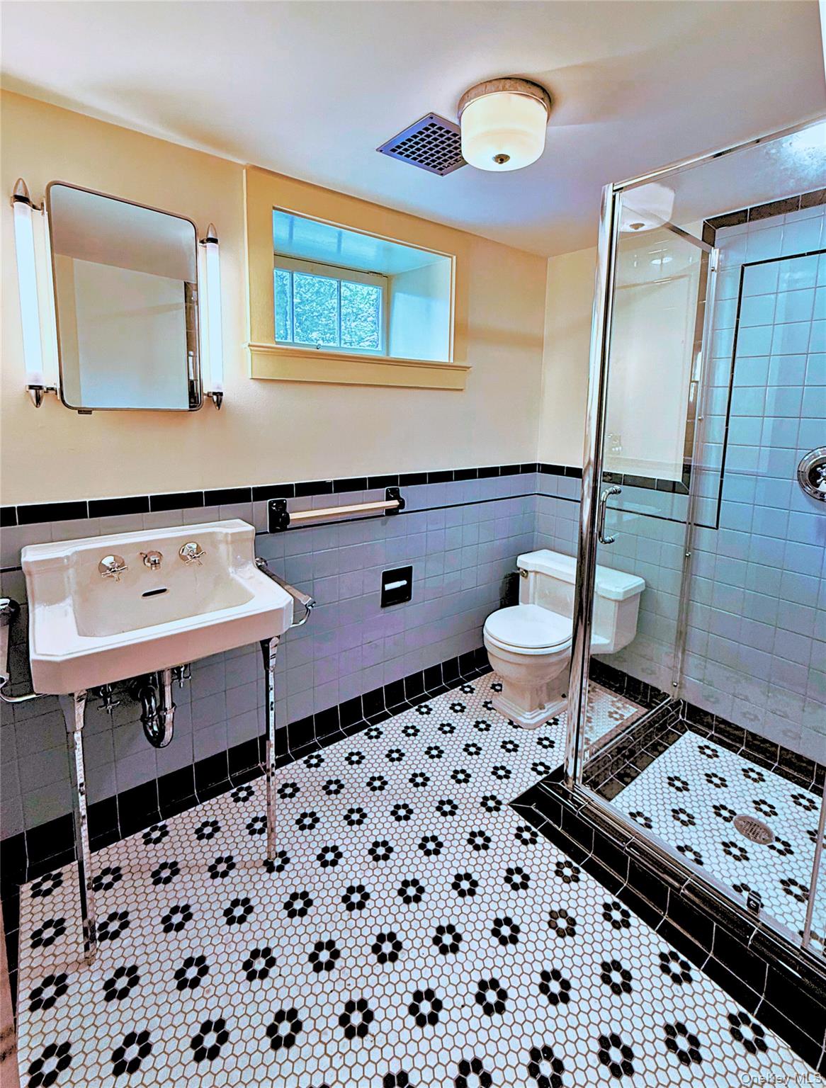 16 Locust Drive, Cold Spring, NY 10516