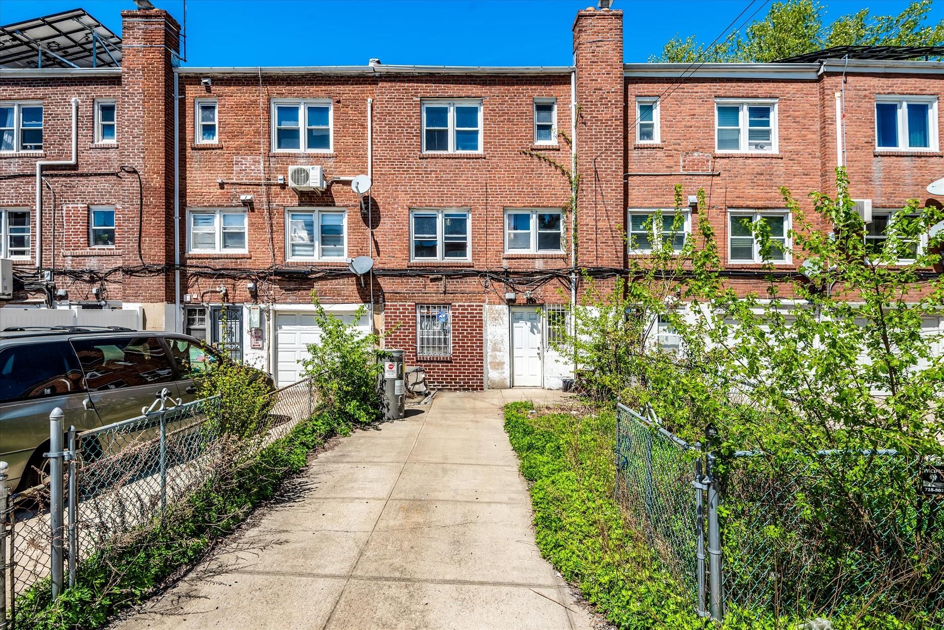 150-20 77th Avenue, Kew Garden Hills, NY 11367