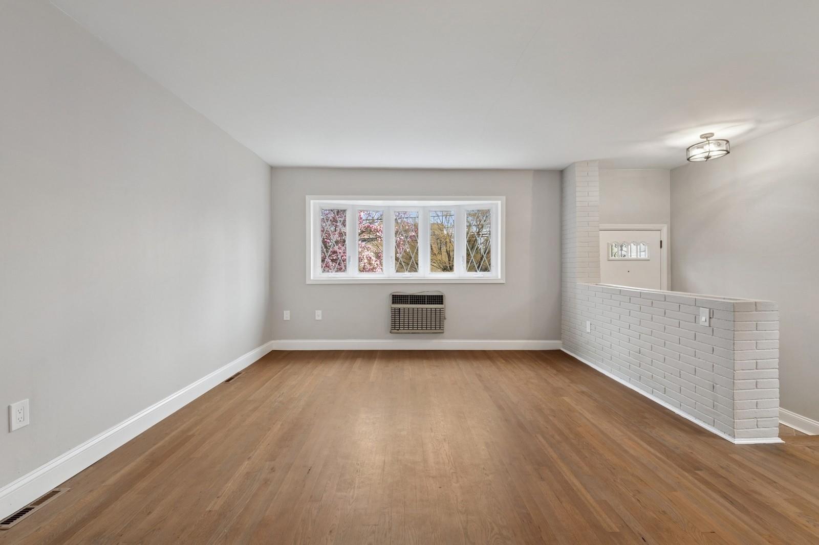 2665 Harding Ave, Bronx, NY 10465