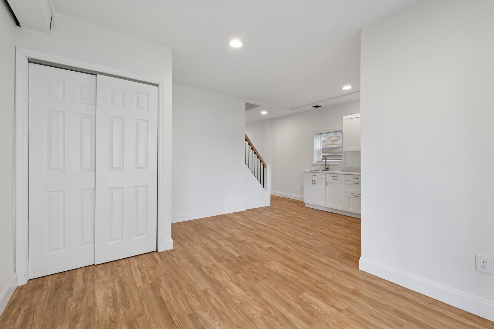 2665 Harding Ave, Bronx, NY 10465