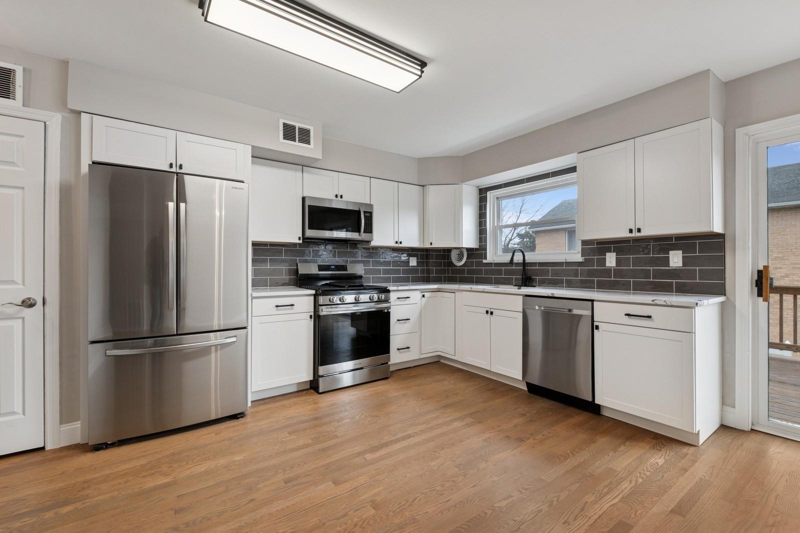 2665 Harding Ave, Bronx, NY 10465