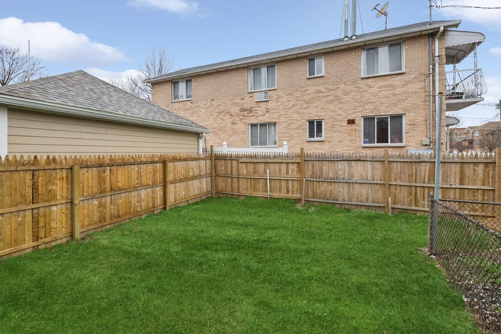 2665 Harding Ave, Bronx, NY 10465