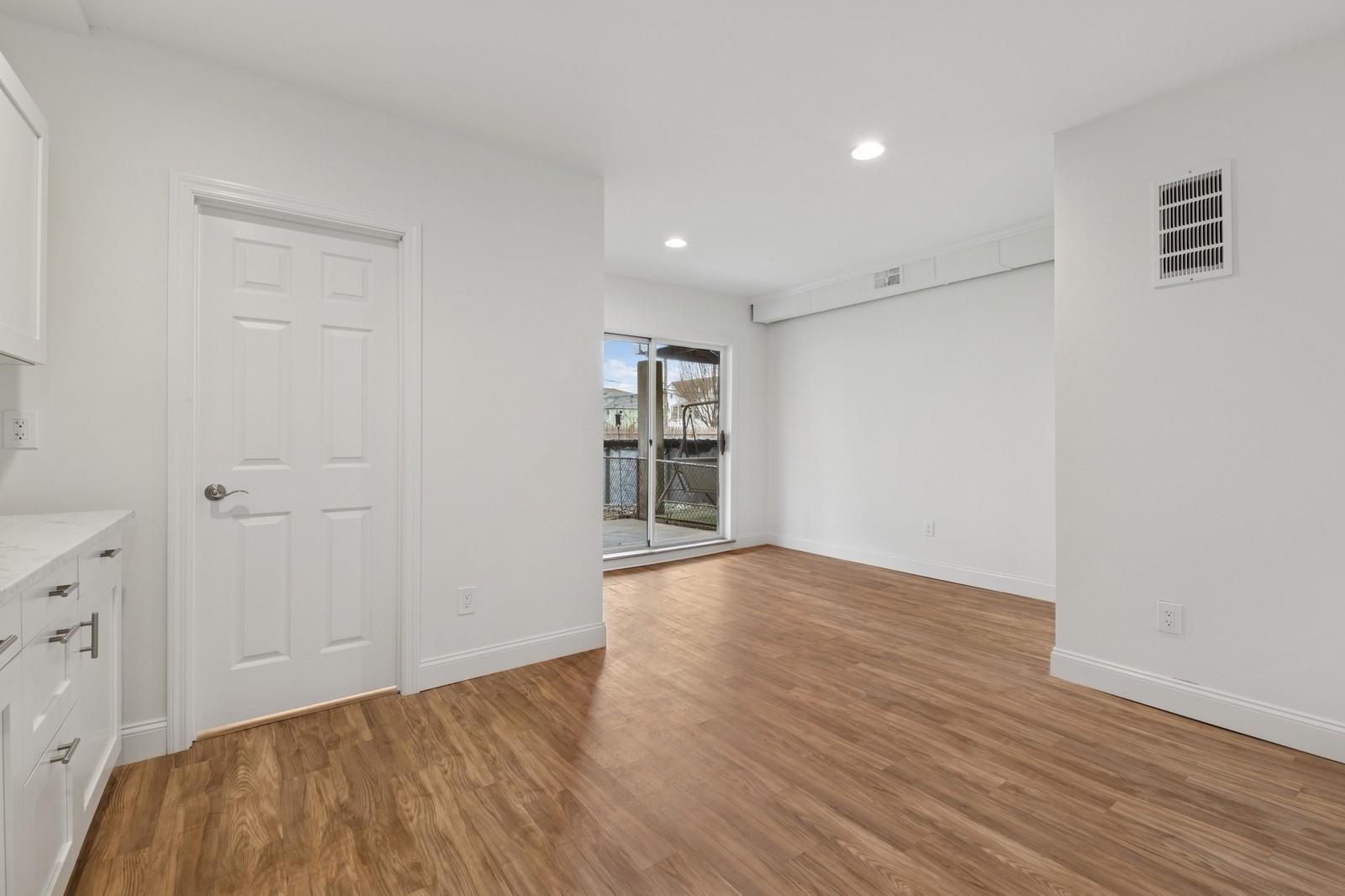 2665 Harding Ave, Bronx, NY 10465