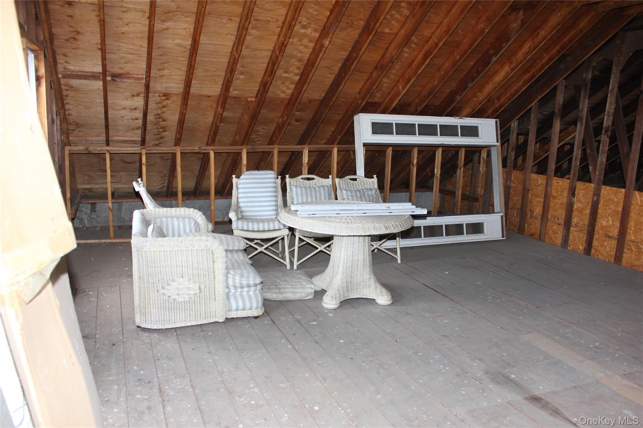 850 Route 211 W, Middletown, NY 10940