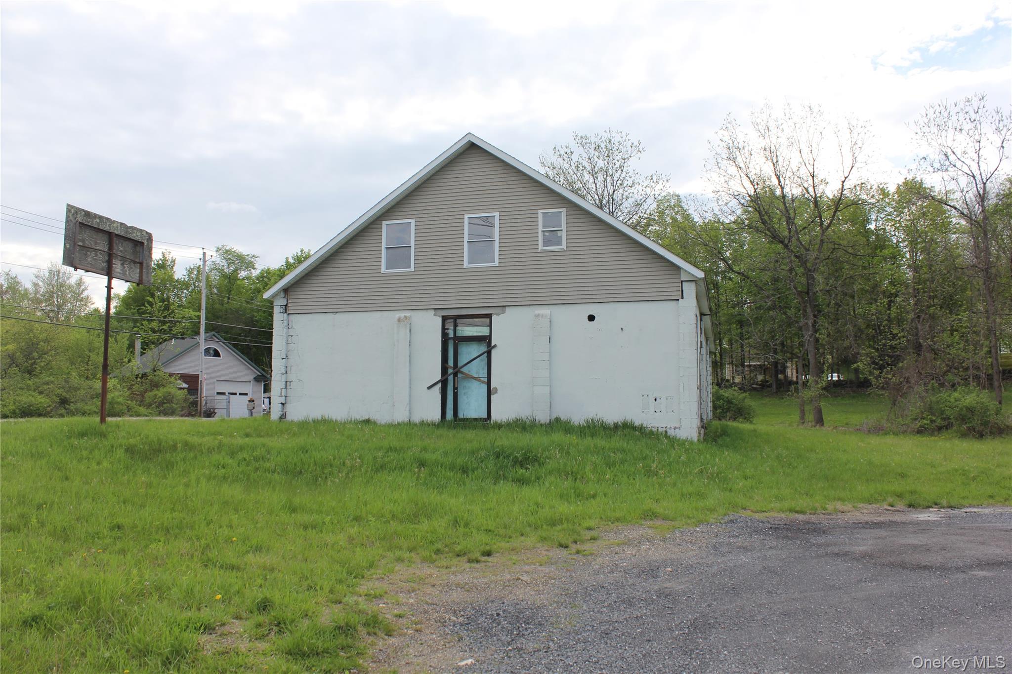 850 Route 211 W, Middletown, NY 10940
