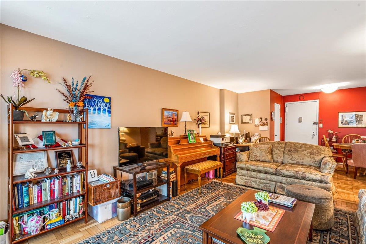 18-15 215th Street # 4H, Bayside, NY 11360