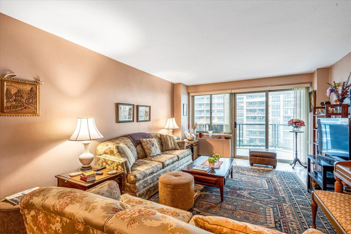 18-15 215th Street # 4H, Bayside, NY 11360