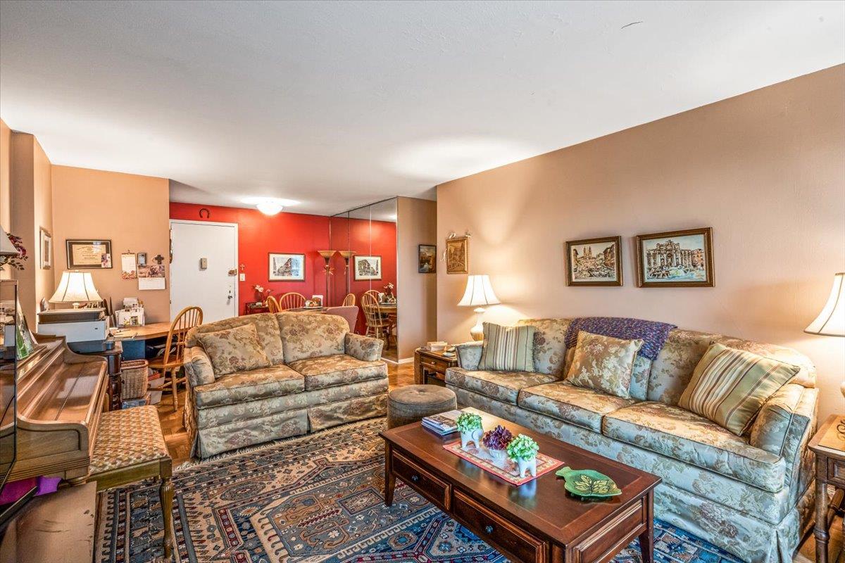 18-15 215th Street # 4H, Bayside, NY 11360