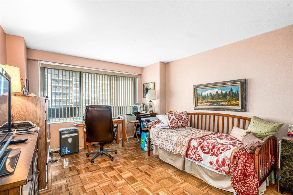 18-15 215th Street # 4H, Bayside, NY 11360