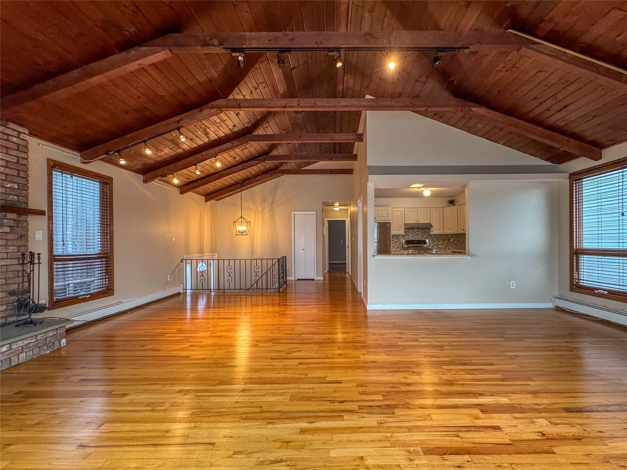 208 Block Lane, Harbor Isle, NY 11558