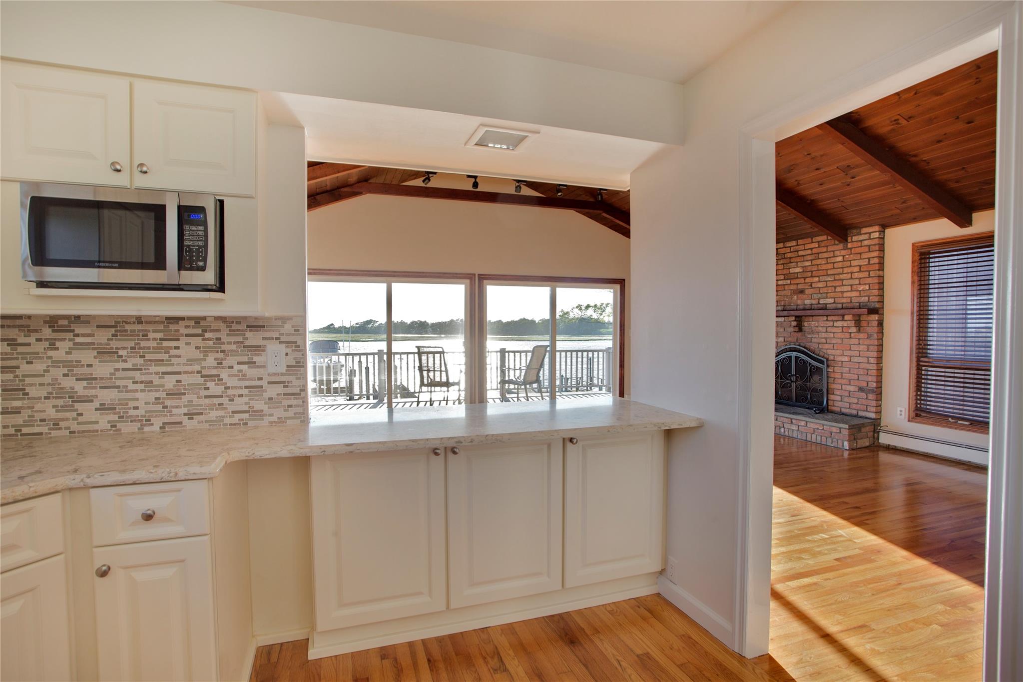 208 Block Lane, Harbor Isle, NY 11558