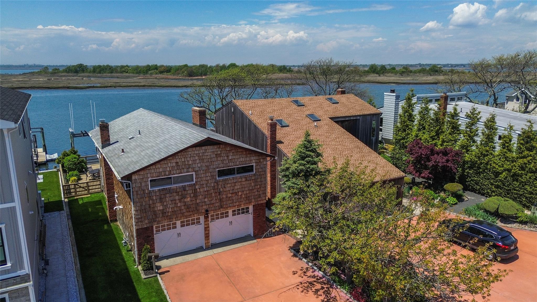 208 Block Lane, Harbor Isle, NY 11558