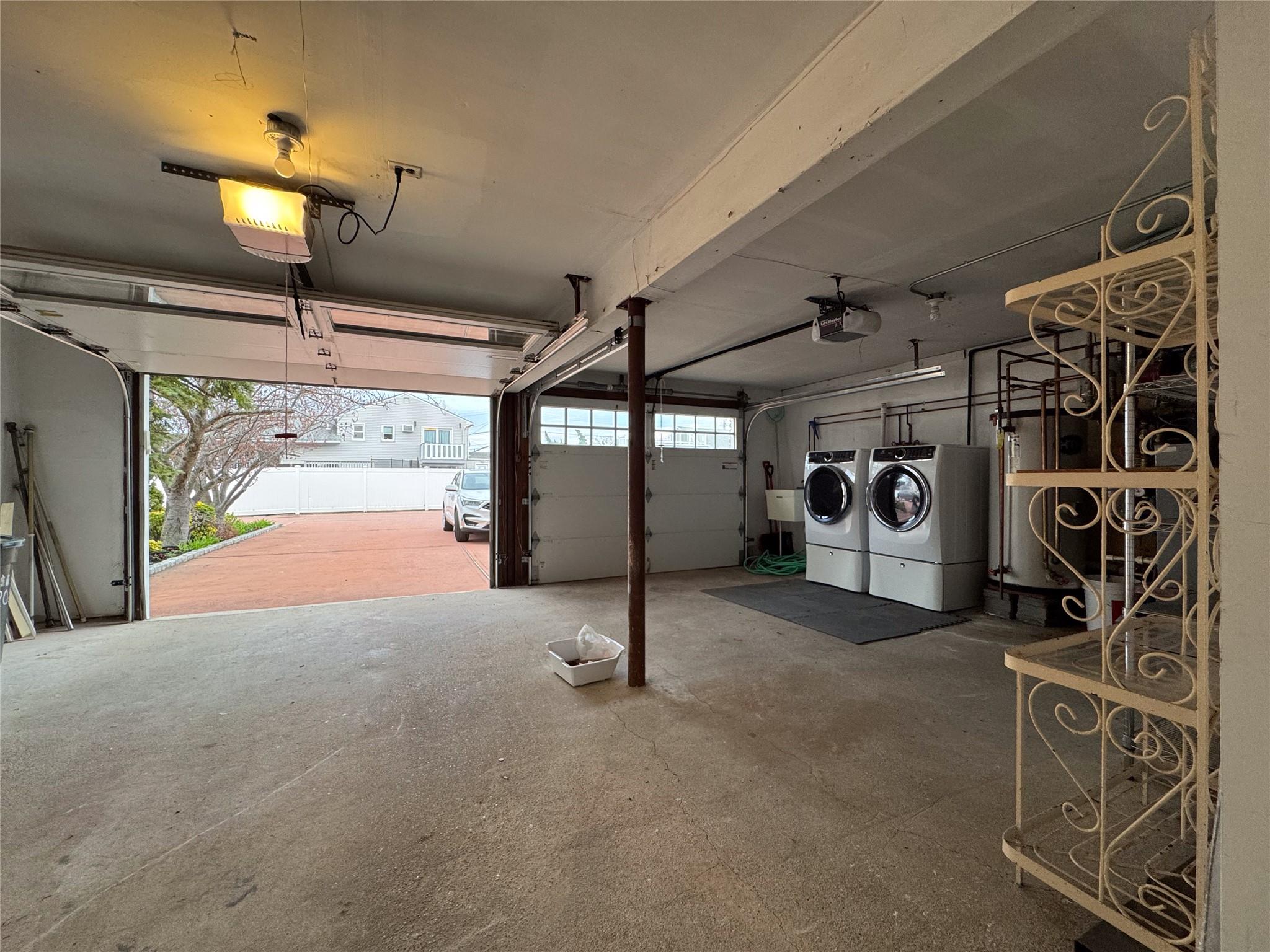 208 Block Lane, Harbor Isle, NY 11558