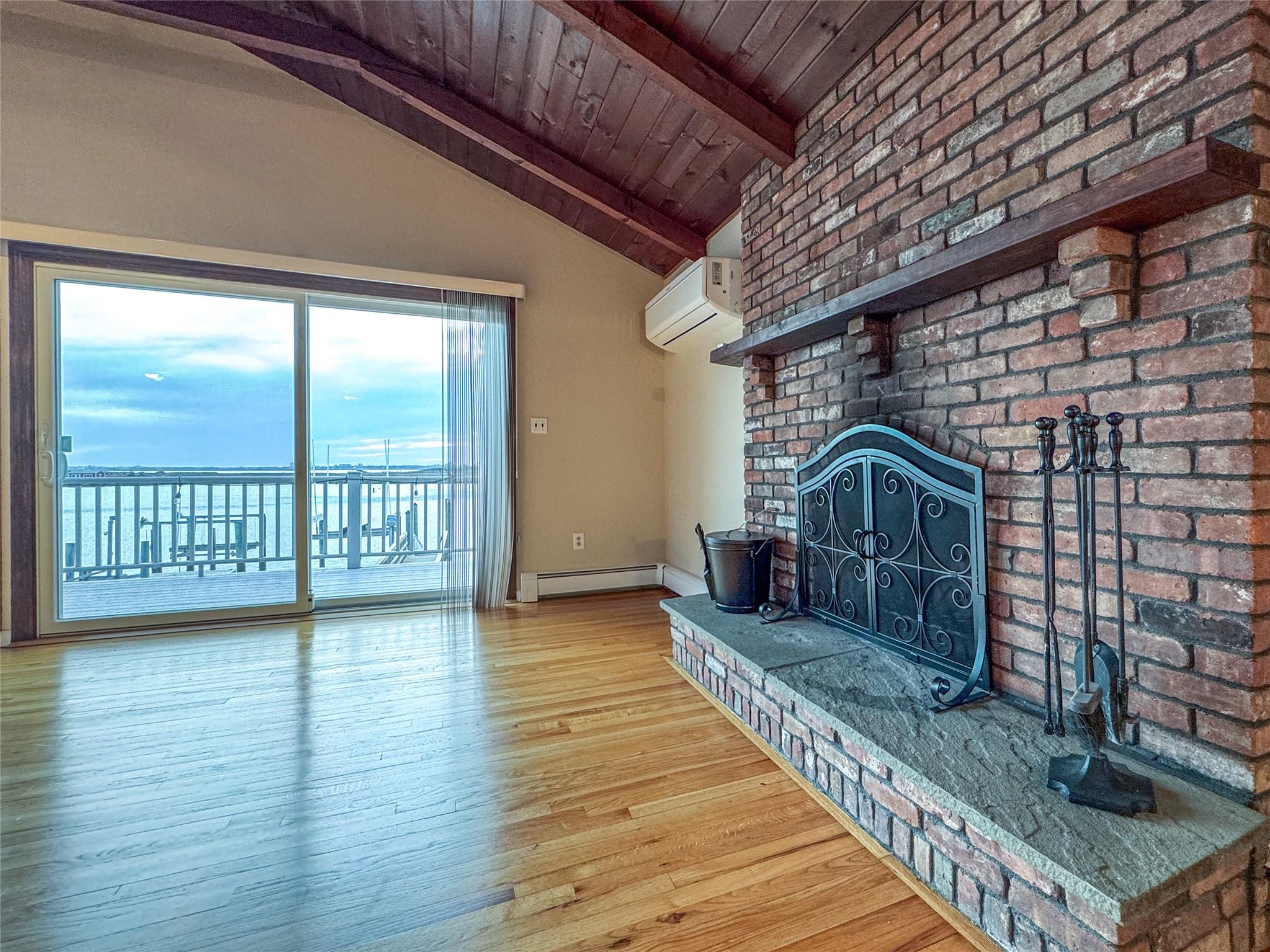 208 Block Lane, Harbor Isle, NY 11558