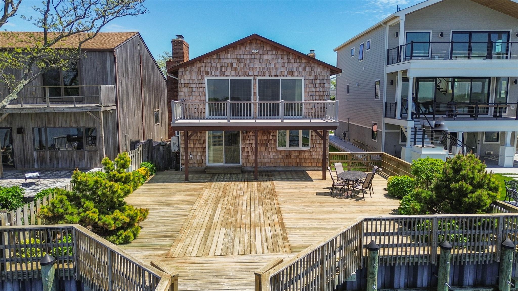 208 Block Lane, Harbor Isle, NY 11558