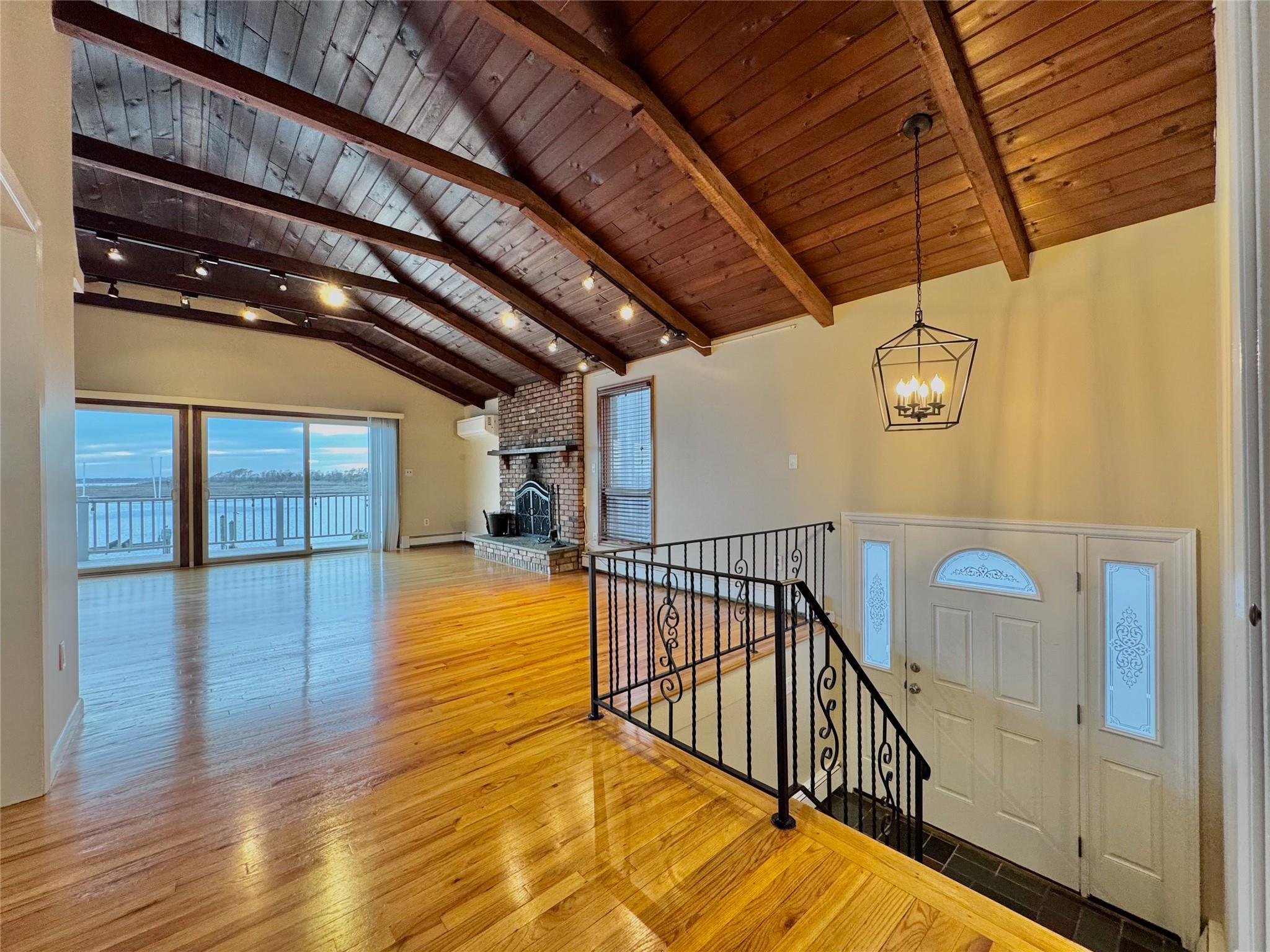 208 Block Lane, Harbor Isle, NY 11558