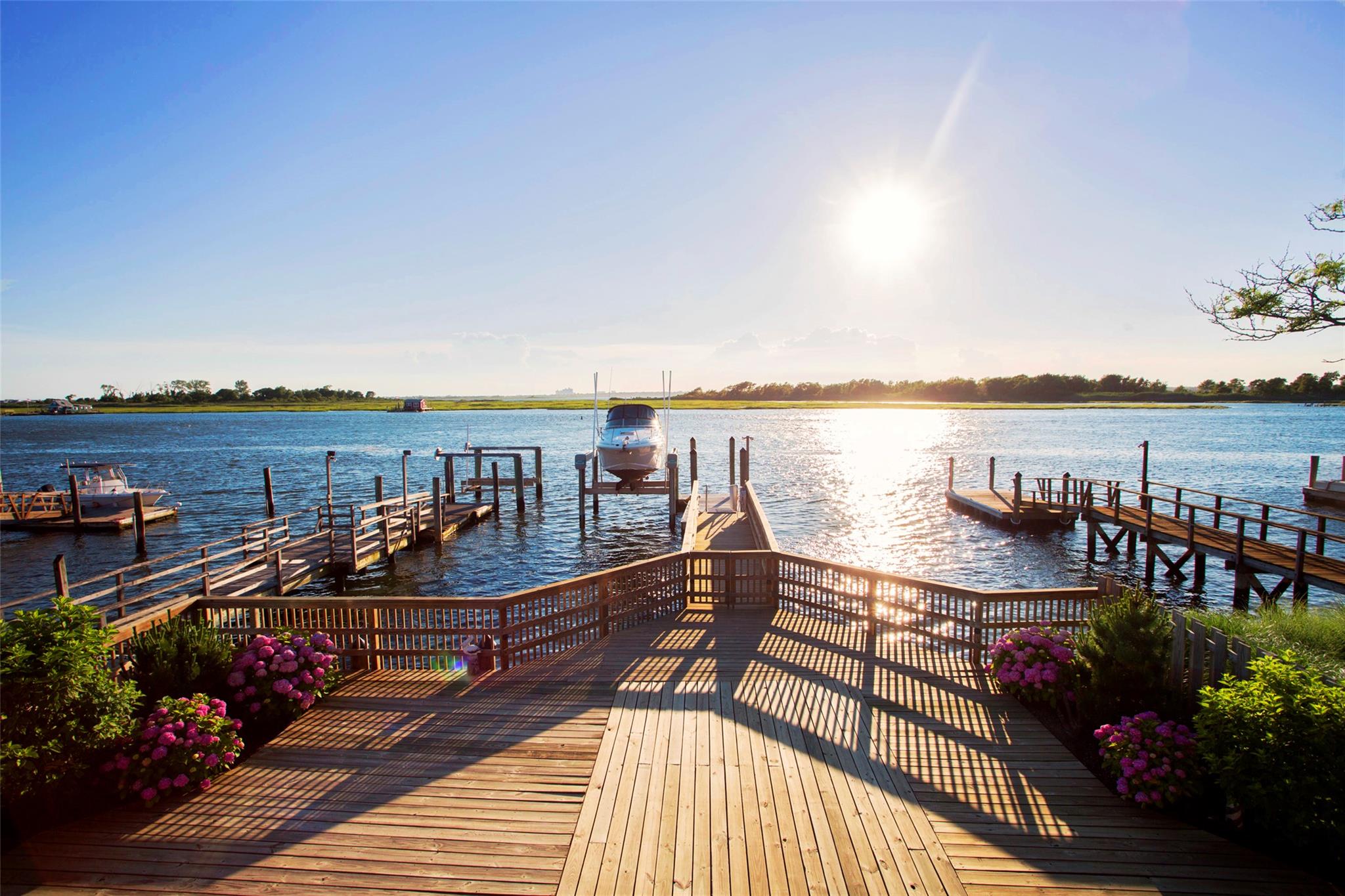 208 Block Lane, Harbor Isle, NY 11558