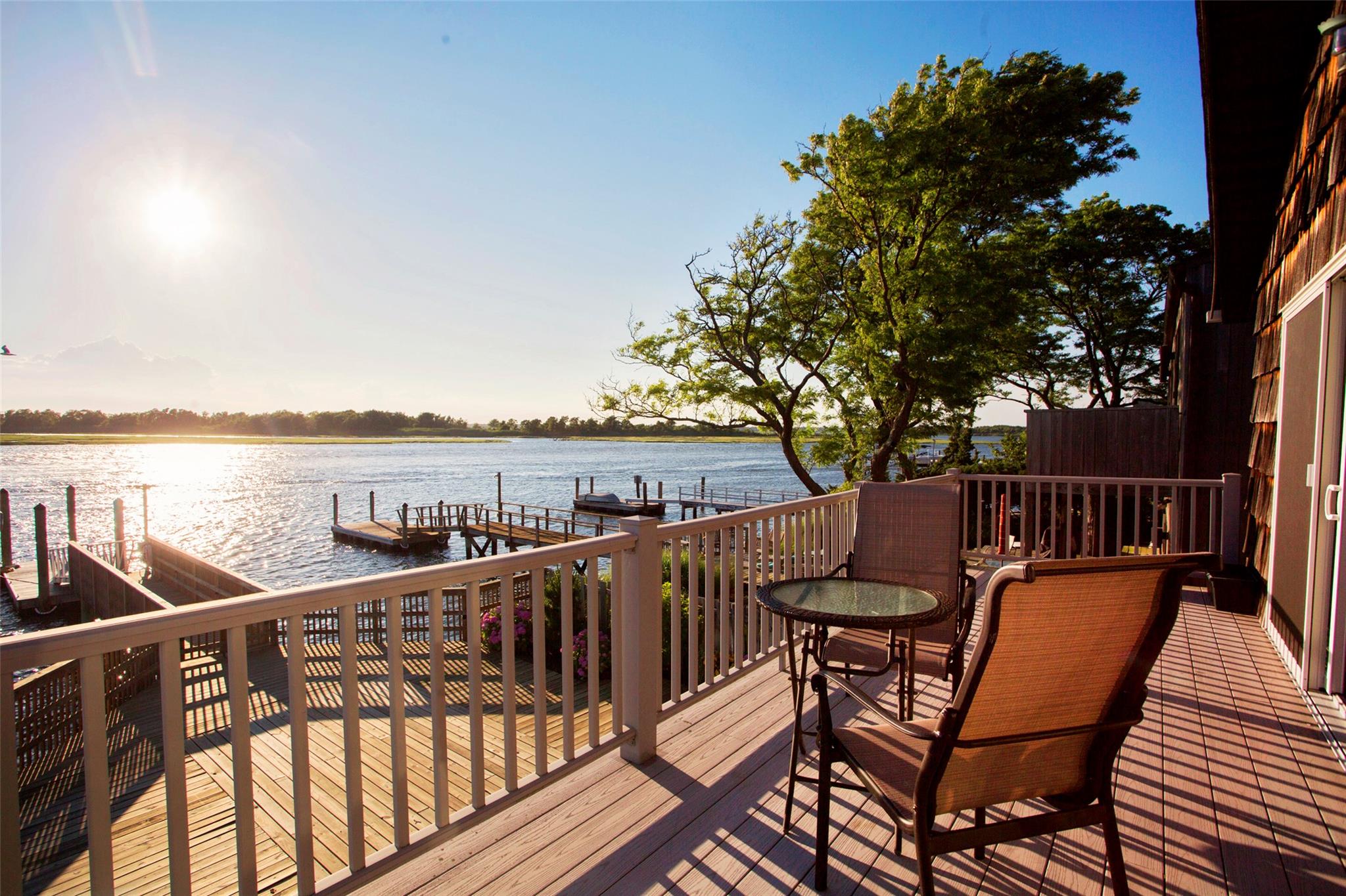 208 Block Lane, Harbor Isle, NY 11558