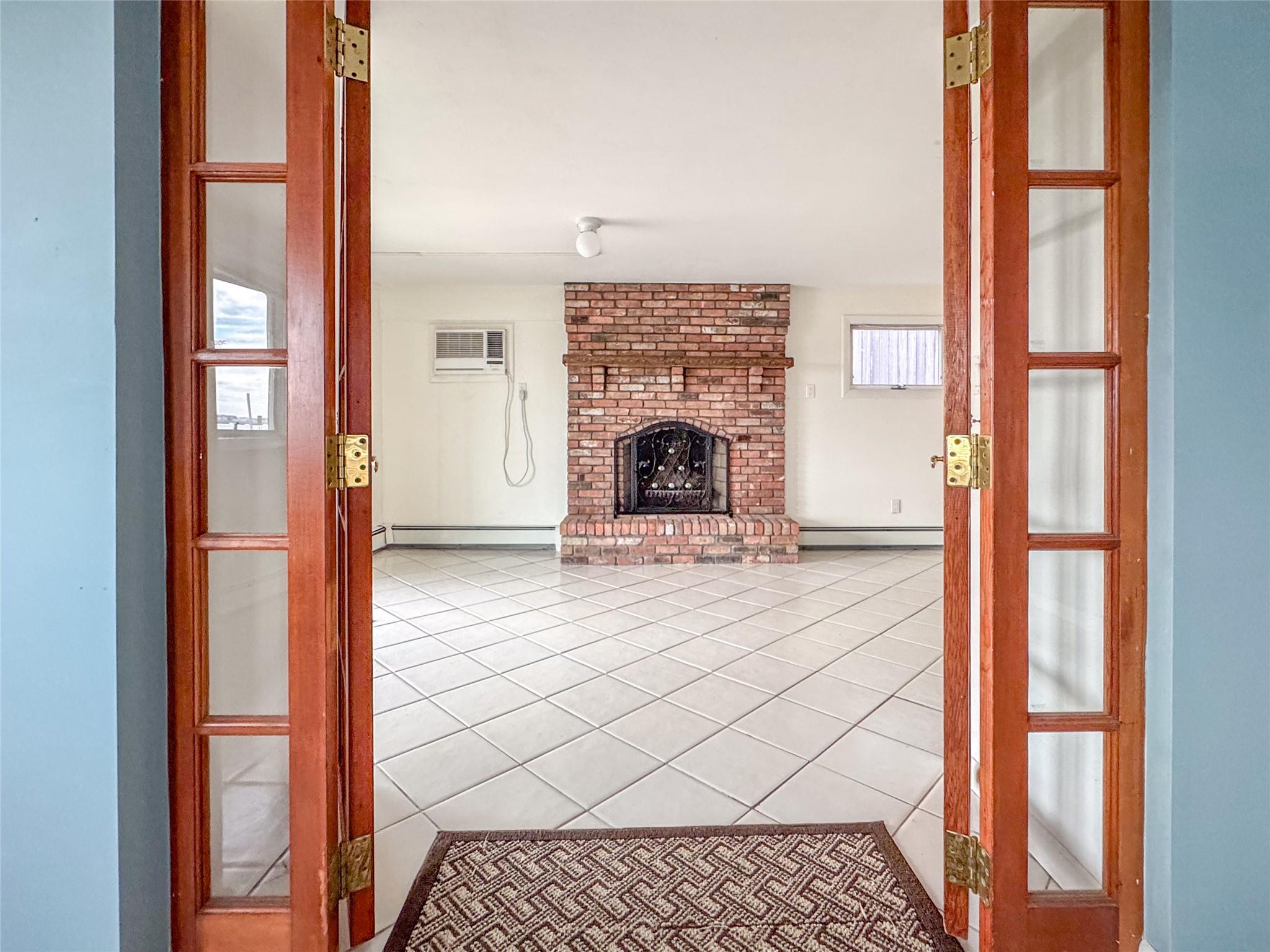 208 Block Lane, Harbor Isle, NY 11558