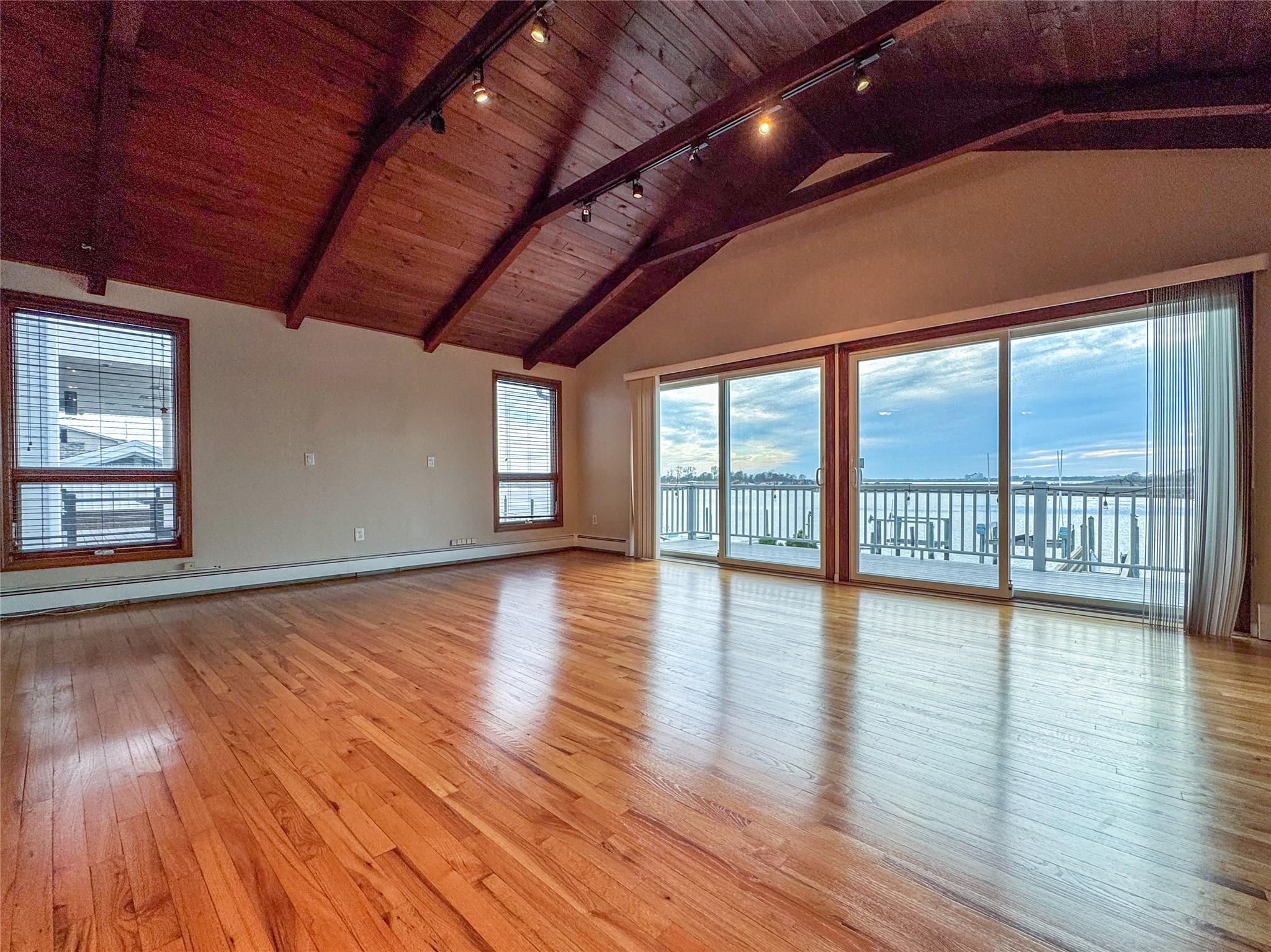 208 Block Lane, Harbor Isle, NY 11558