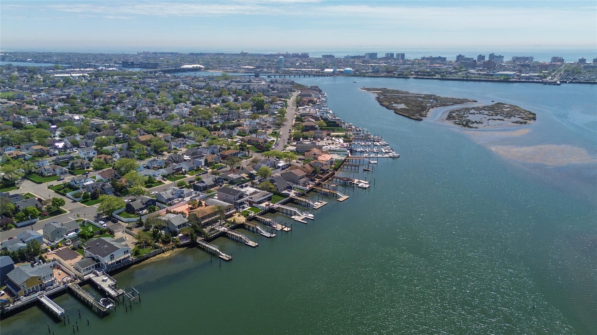 208 Block Lane, Harbor Isle, NY 11558