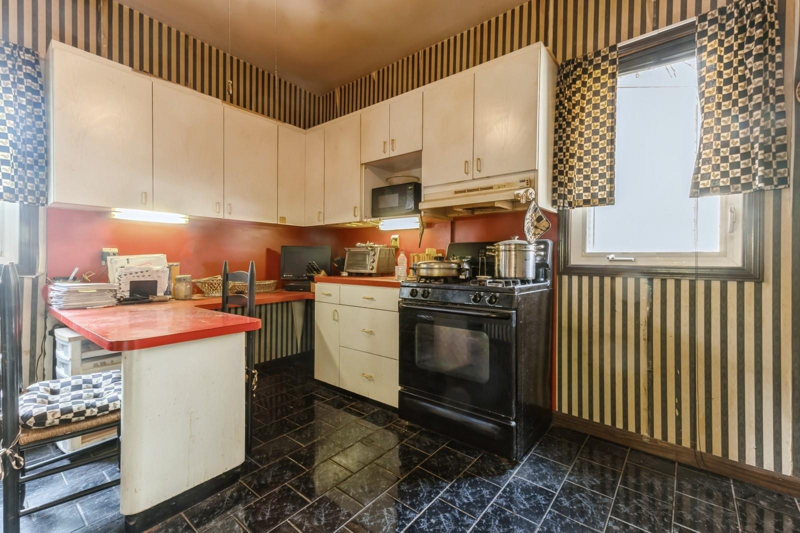 84-52 123 Street, Kew Gardens, NY 11415