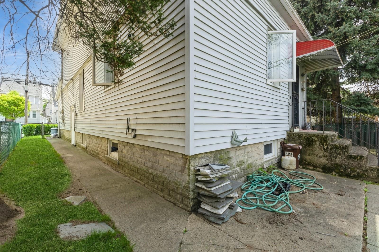 84-52 123 Street, Kew Gardens, NY 11415