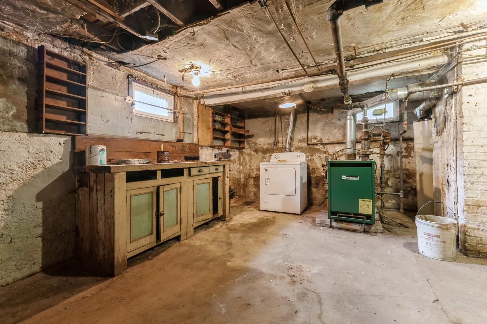 84-52 123 Street, Kew Gardens, NY 11415