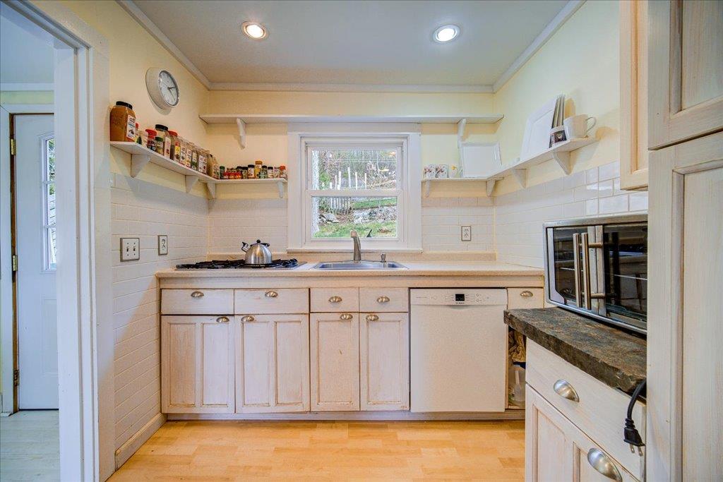 21 Lake Claire Drive, Middletown, NY 10940