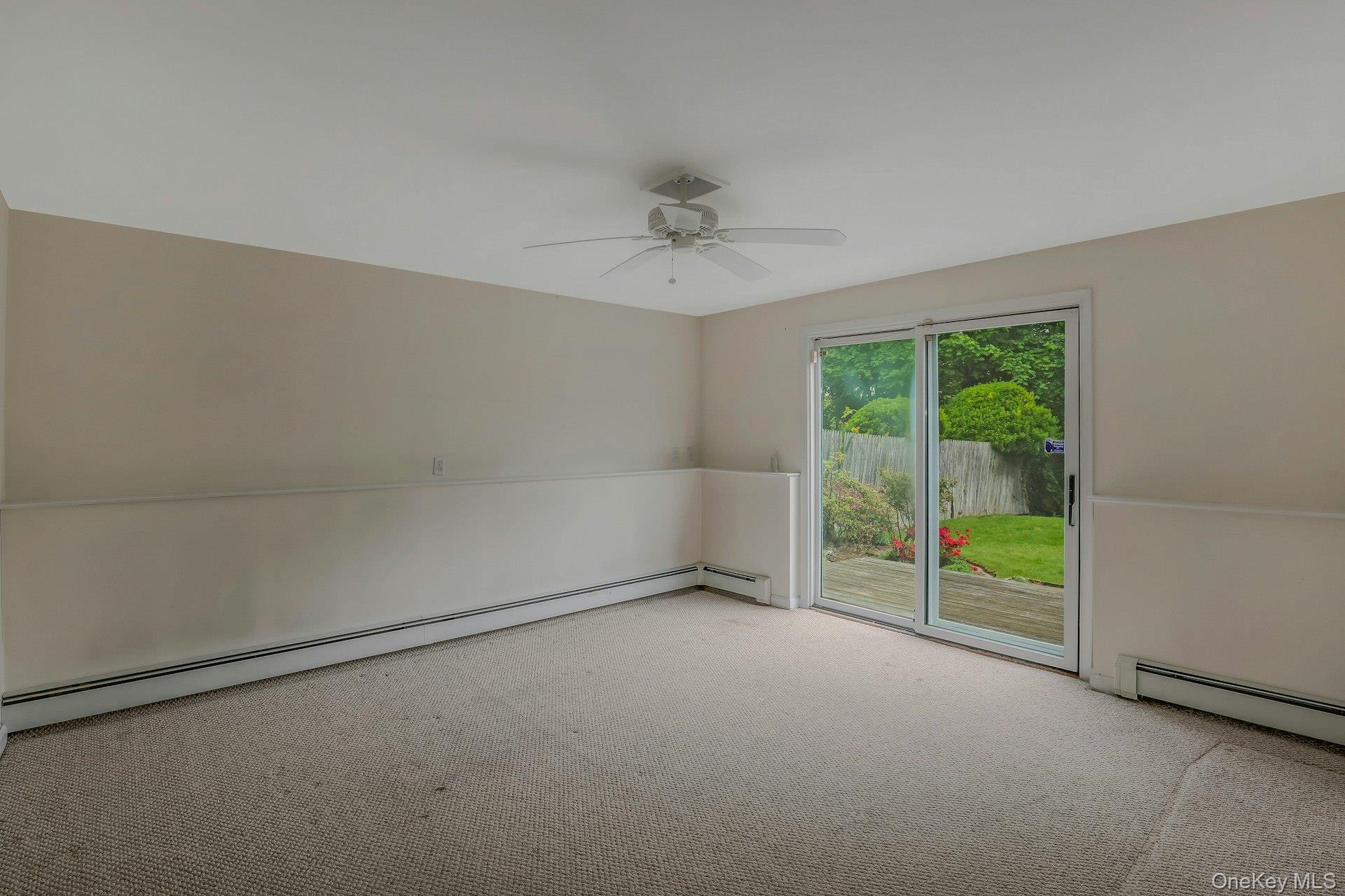 43 Floyd Place, East Norwich, NY 11732