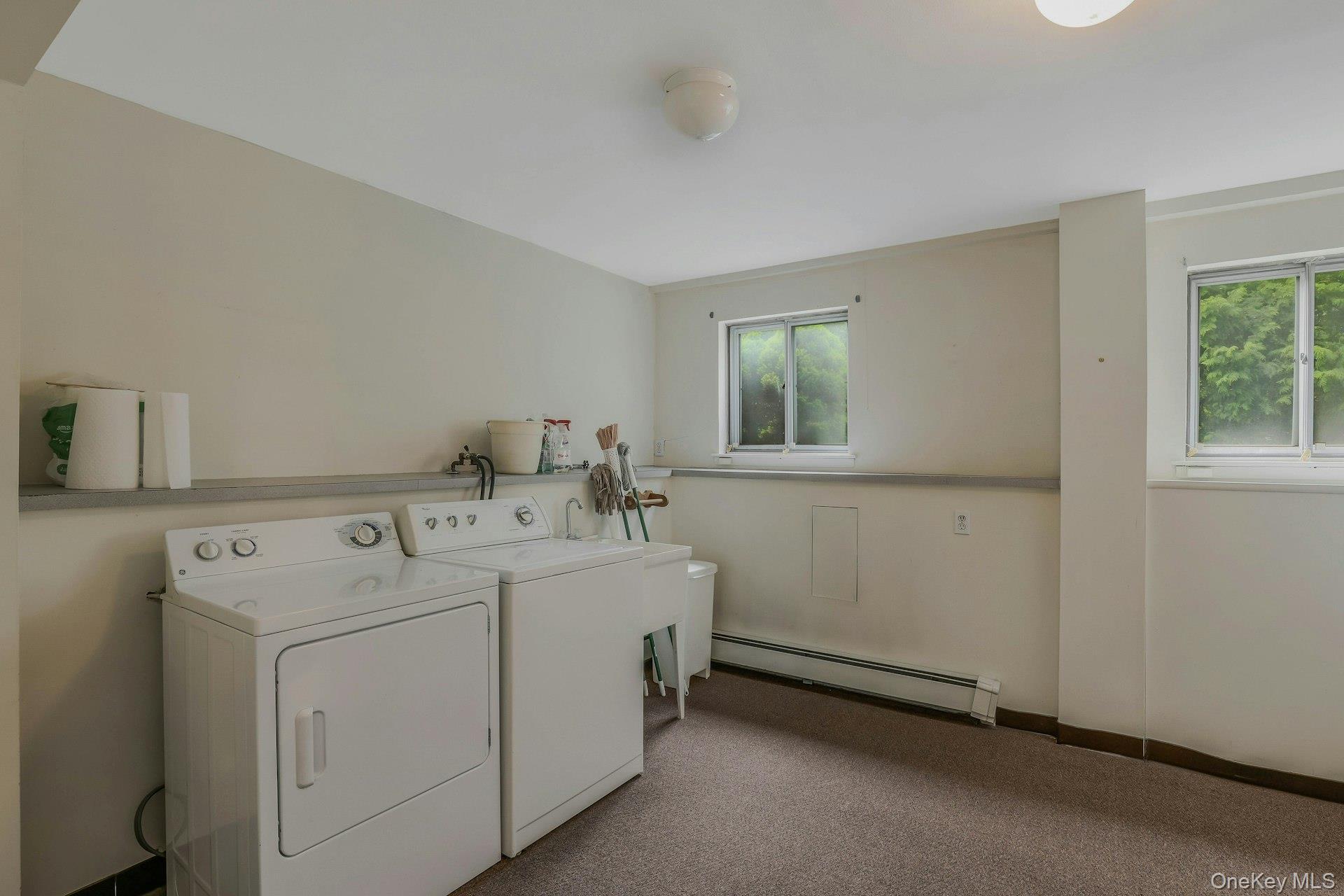 43 Floyd Place, East Norwich, NY 11732