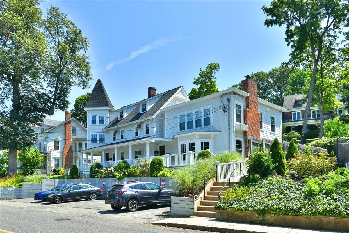158 Woodbine Avenue # 2, Northport, NY 11768